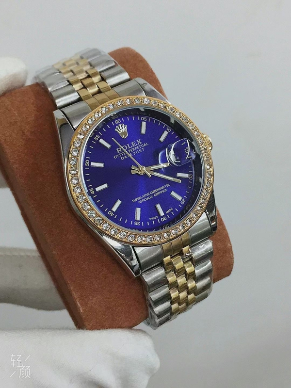 ブランド時計背面デザイン